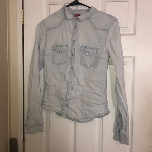 Lightwash jean shirt